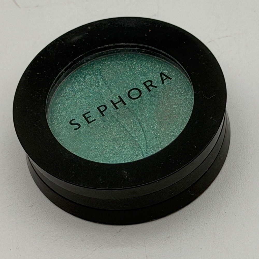 Sephora Colorful Eyeshadow Shimmer Fame and Fortune No 43 Green 0.07oz Single